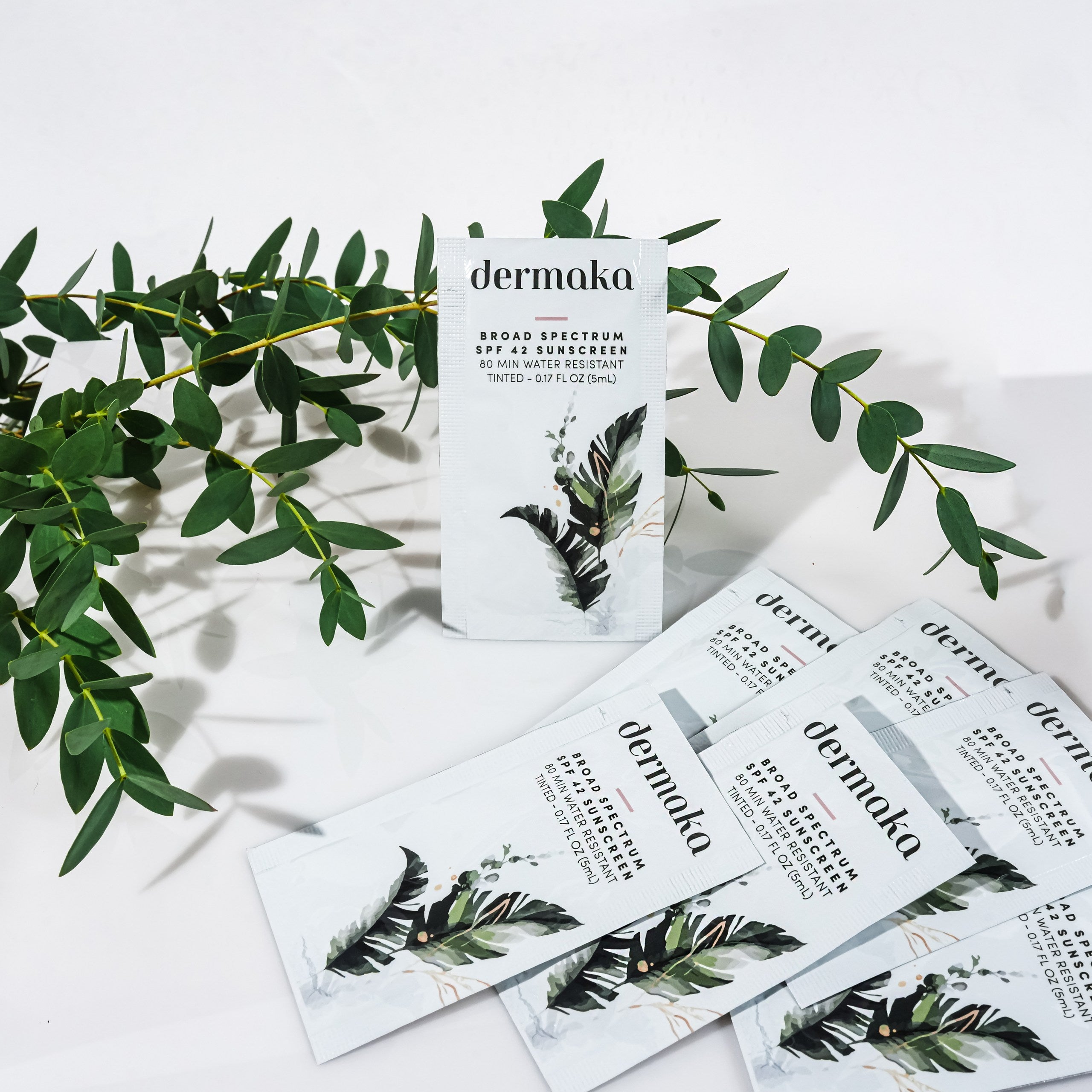 Dermaka TINTED Sunscreen Packets (25 Pack)